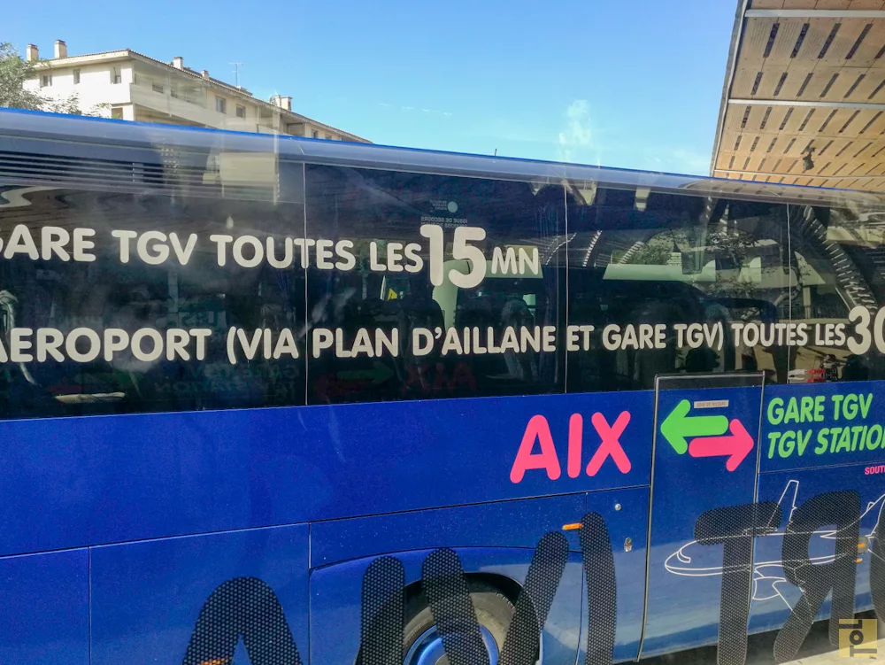 Bus vom Bahnhof Gare TGV Aix-en-Provence nach Aix Stadtzentrum